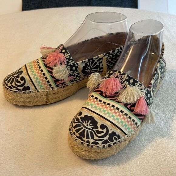 Crown Vintage Kalani Espadrilles - Picture 1 of 10